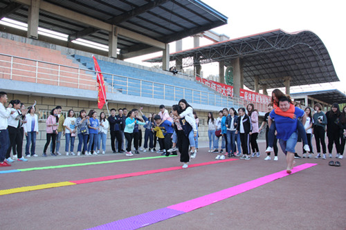 591bdb6c4bc09.jpg 1指压板较量环节_副本.jpg