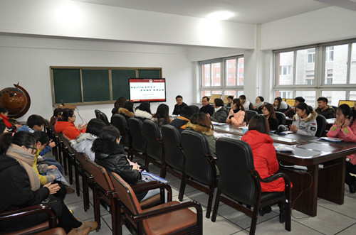 585b8a1d05e71.jpg 1活动现场_副本.jpg